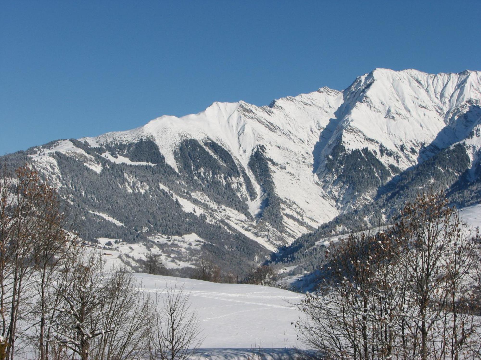 Hotel Gravas Lodge - Das Hotel Fuer Gaeste Mit Hund Vella 外观 照片